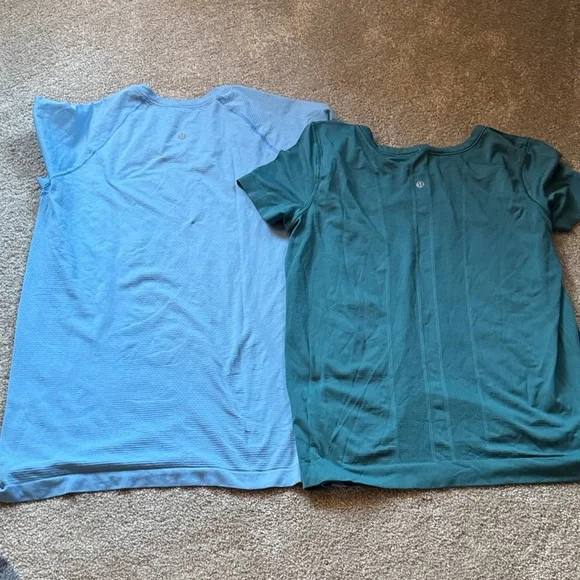lululemon athletica Blue and Teal Short Sleeve Tees - Picture 4 of 6